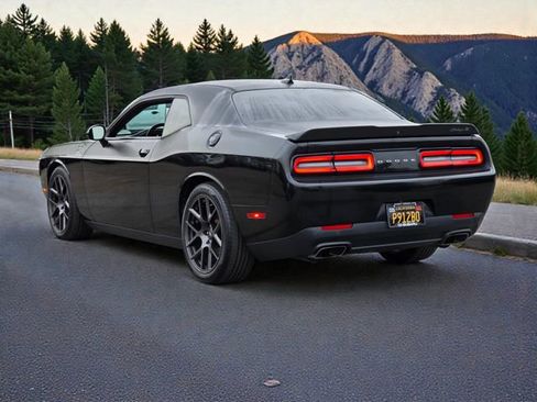 Used 2018 Dodge Challenger T/A image 5