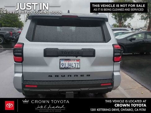 Used 2025 Toyota 4Runner SR5 image 3