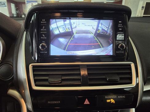 Used 2020 Mitsubishi Eclipse Cross ES image 20