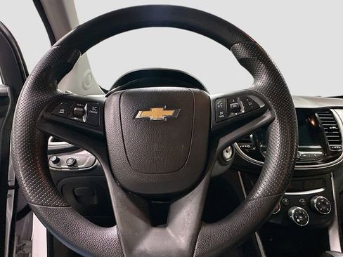 Used 2019 Chevrolet Trax LT AWD/4WD image 13