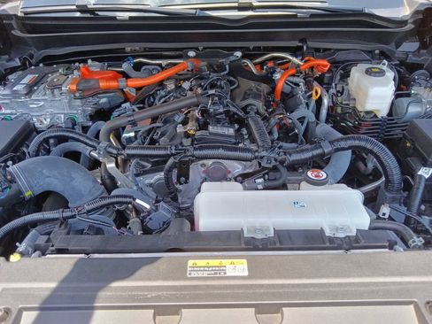 Used 2024 Toyota Tacoma TRD Off-Road AWD/4WD image 33