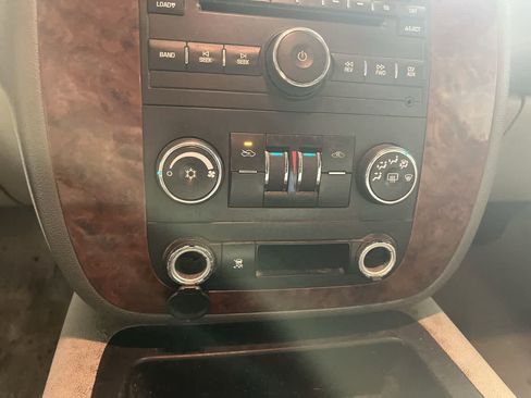 Used 2007 Chevrolet Avalanche LT image 19