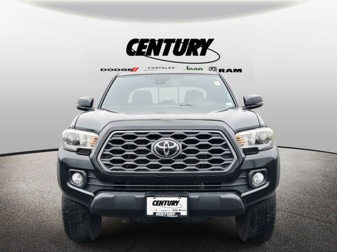 Used 2020 Toyota Tacoma TRD Off-Road w/ TRD Premium Off Road Package image 9
