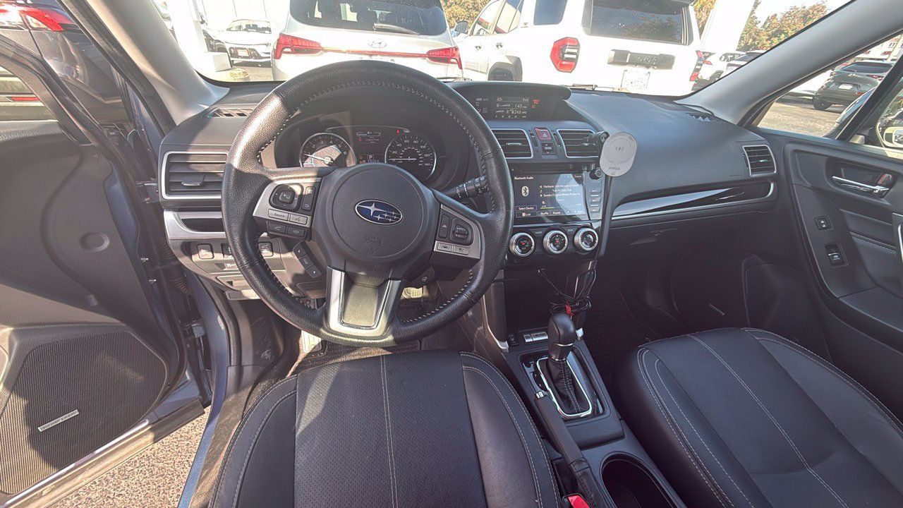 Used 2017 Subaru Forester 2.5i Touring AWD/4WD image 3