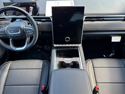 New 2025 GMC Sierra EV Denali image 15