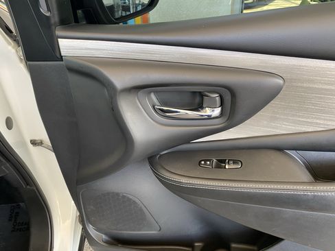 Used 2017 Nissan Murano Platinum w/ Platinum Technology Package AWD/4WD image 45