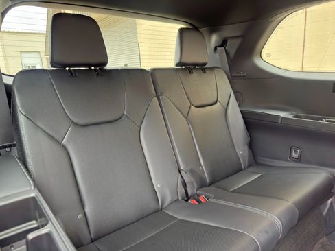 Used 2024 Lexus TX 500h AWD w/ Technology Package image 41
