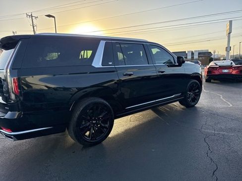 Certified 2021 Cadillac Escalade ESV Premium Luxury Platinum image 13