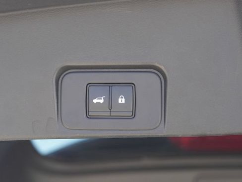 Used 2024 Nissan Rogue SV AWD/4WD image 37