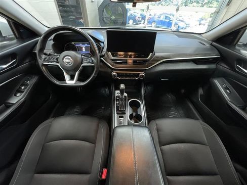 Used 2024 Nissan Altima 2.5 SV w/ SV Premium Package AWD/4WD image 20