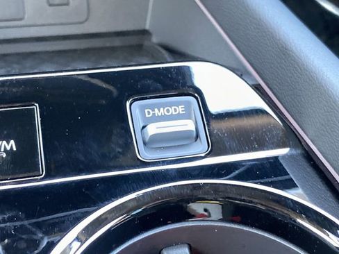 Used 2025 Nissan Murano SL image 24