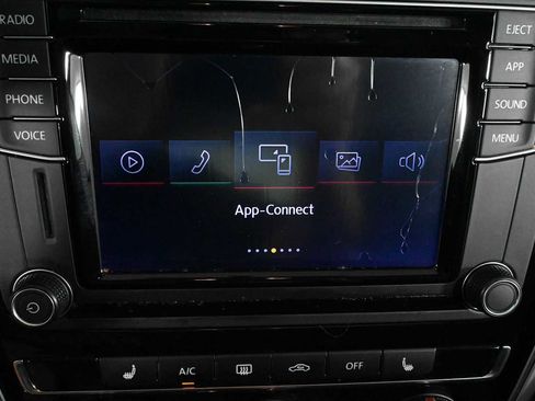 Used 2019 Volkswagen Passat 2.0T Wolfsburg FWD image 23