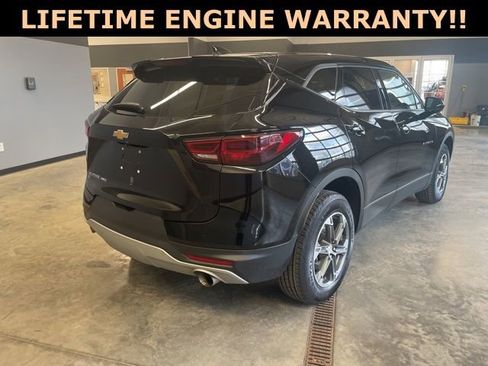 Used 2025 Chevrolet Blazer LT image 8