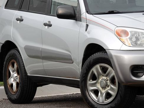 Used 2005 Toyota RAV4 4WD image 20