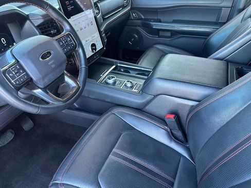 Used 2022 Ford Expedition Max Limited image 10