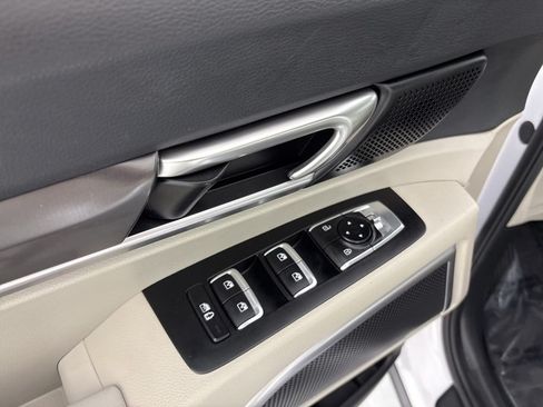 Used 2024 Kia Telluride S FWD image 27