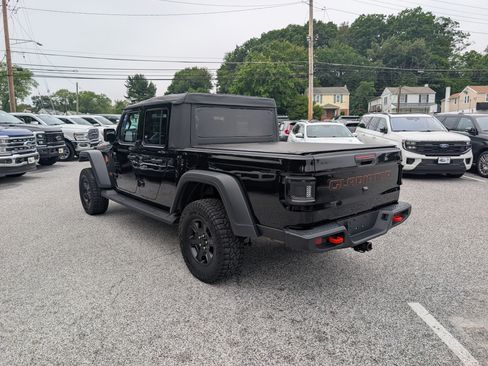 Used 2023 Jeep Gladiator Mojave w/ Cold Weather Group AWD/4WD image 5