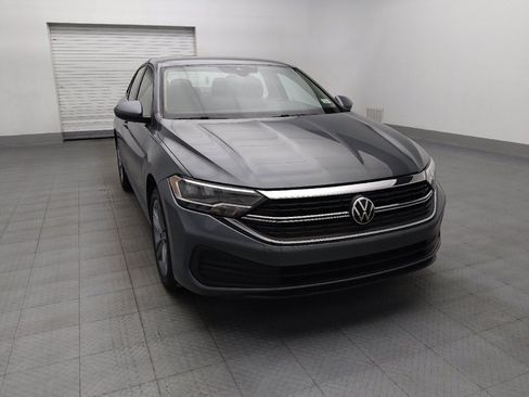 Used 2024 Volkswagen Jetta SE FWD image 13