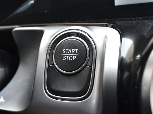 Used 2022 Mercedes-Benz EQB 300 4MATIC image 19