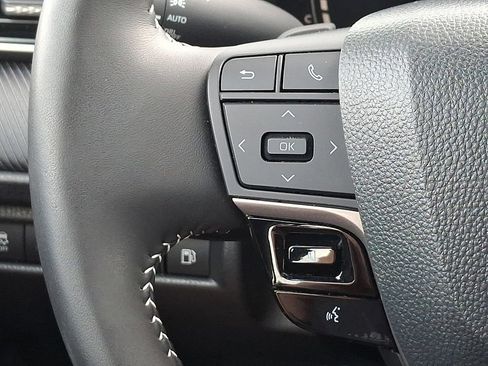 Used 2025 Toyota Camry SE FWD image 20
