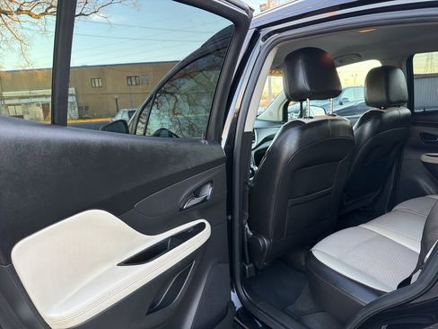 Used 2020 Buick Encore Preferred image 12