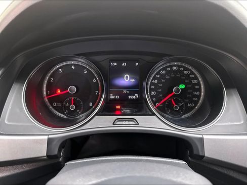 Used 2019 Volkswagen Atlas SE w/ Towing Package FWD image 16