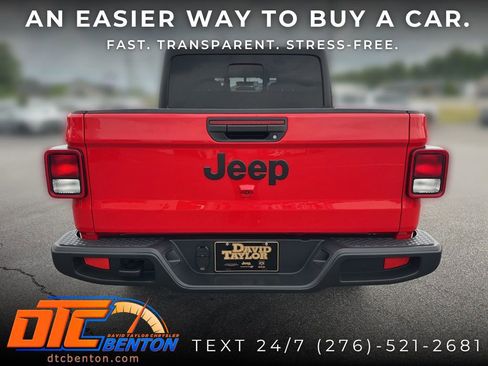 Used 2023 Jeep Gladiator Sport AWD/4WD image 4