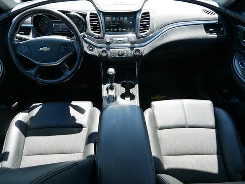 Used 2019 Chevrolet Impala LT FWD image 13