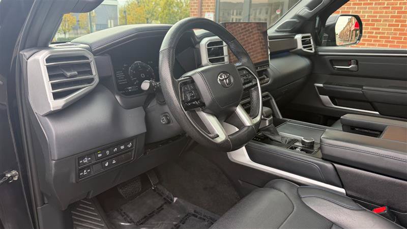 Used 2022 Toyota Tundra Platinum w/ Advanced Package AWD/4WD image 29