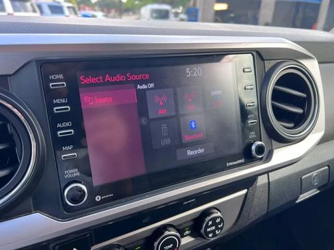 Used 2022 Toyota Tacoma SR5 w/ SR5 Appearance Package (SM) AWD/4WD image 40