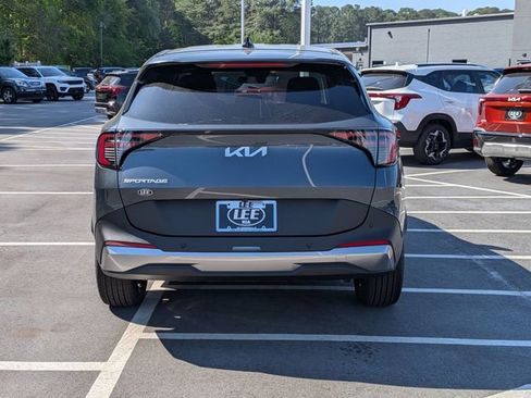 New 2026 Kia Sportage EX FWD image 4