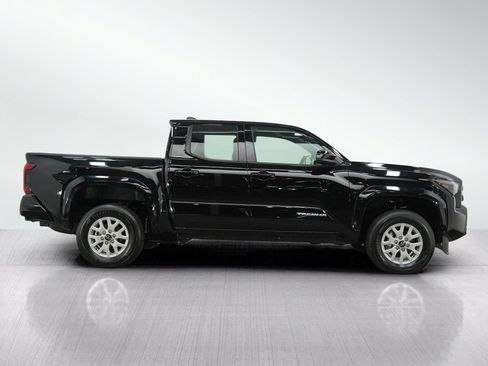 Used 2025 Toyota Tacoma SR5 AWD/4WD image 6