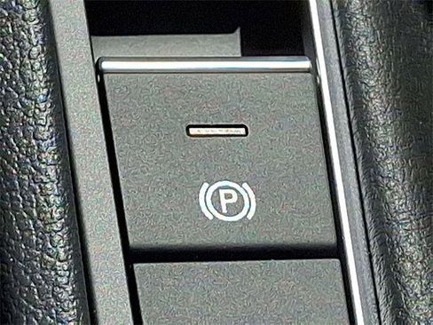 New 2025 Volkswagen Jetta Sport image 21