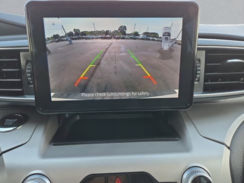 Certified 2022 Ford Explorer XLT w/ Equipment Group 202A image 19