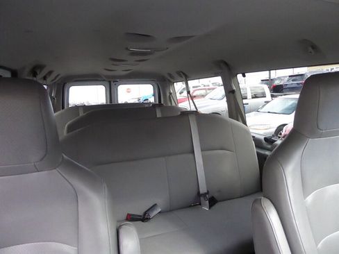 Used 2012 Ford E-350 and Econoline 350 XL image 17