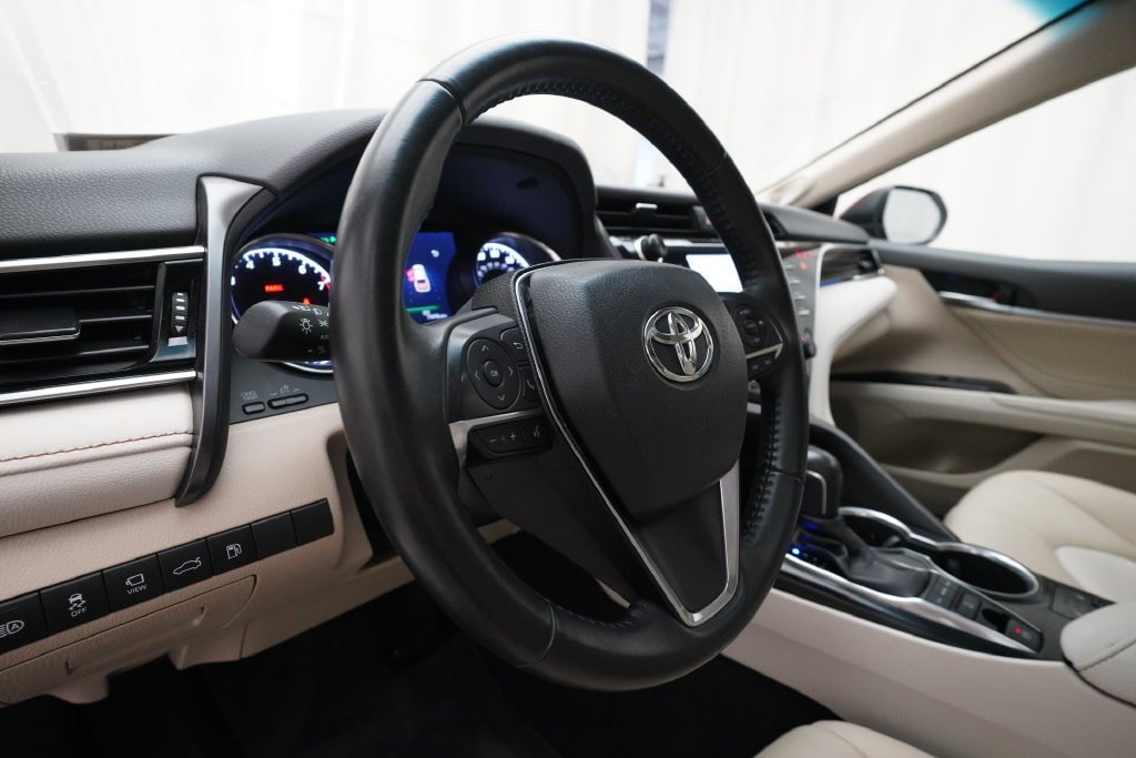Used 2018 Toyota Camry XLE w/ Audio Package FWD image 8