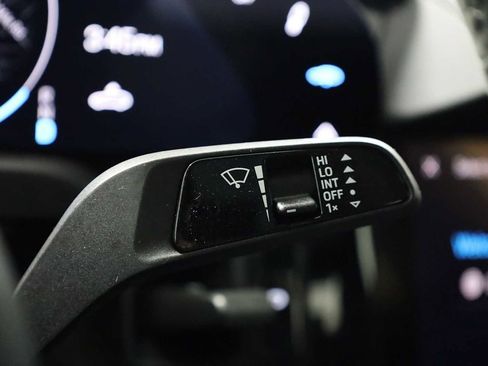 Certified 2025 Porsche Taycan image 31