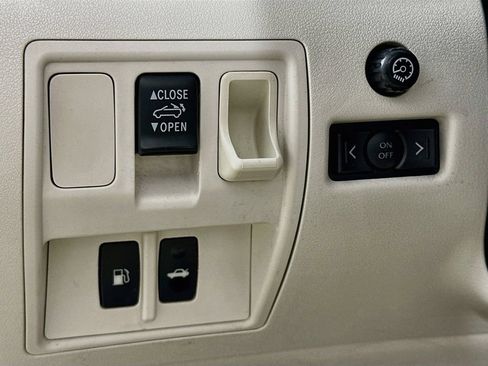 Used 2010 Lexus IS 350C RWD image 12