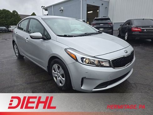 Used 2017 Kia Forte LX FWD image 1