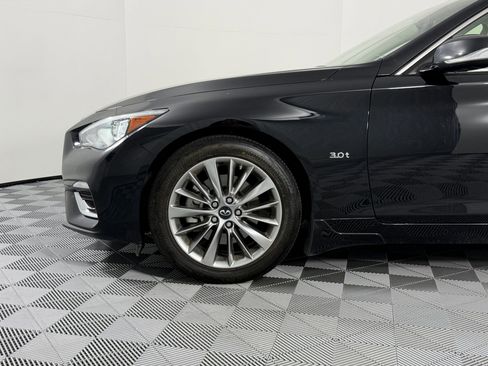 Used 2018 INFINITI Q50 Luxe w/ Essential Package (3.0T Luxe) image 12