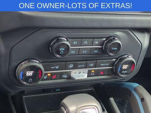 Used 2023 Ford Bronco Wildtrak image 18