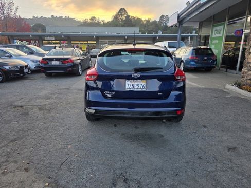 Used 2017 Ford Focus SEL w/ Cold Weather Package image 6