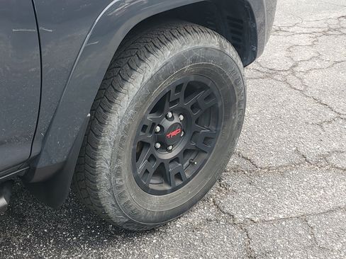 Used 2024 Toyota 4Runner TRD Off-Road Premium w/ Off Road Premium Plus Package AWD/4WD image 7