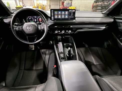 Used 2023 Honda Accord Sport image 32