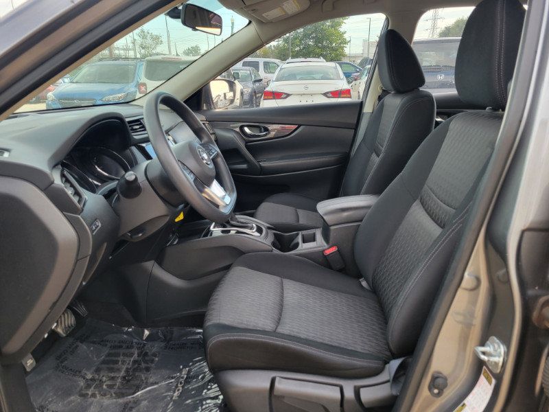 Used 2017 Nissan Rogue S FWD image 18