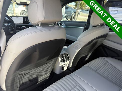 Used 2022 Genesis G70 2.0T w/ Prestige Package image 37