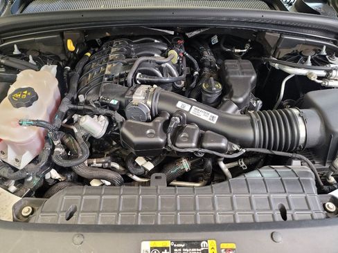 Used 2023 Jeep Grand Cherokee Laredo image 30