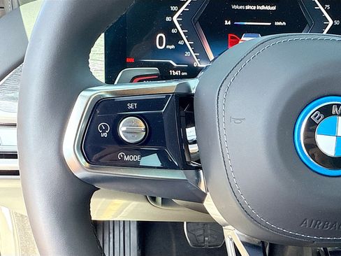 Used 2025 BMW i7 eDrive50 w/ M Sport Package RWD image 40