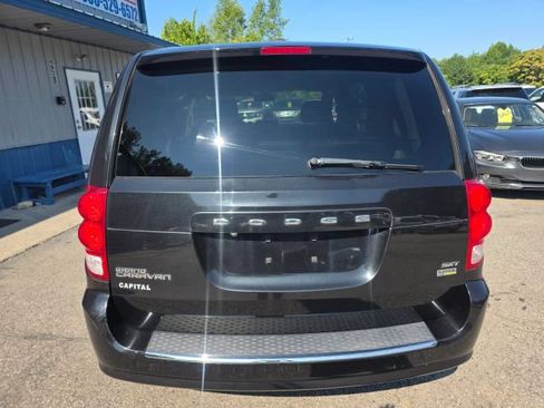 Used 2019 Dodge Grand Caravan SXT FWD image 6