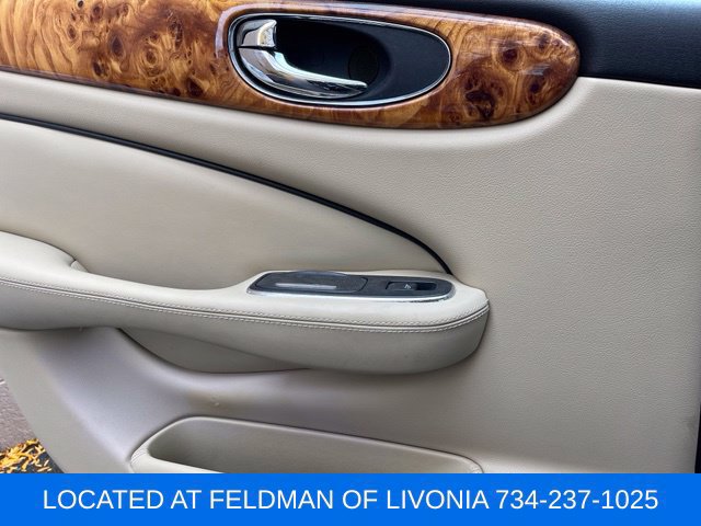 Used 2007 Jaguar XJ8 RWD image 25
